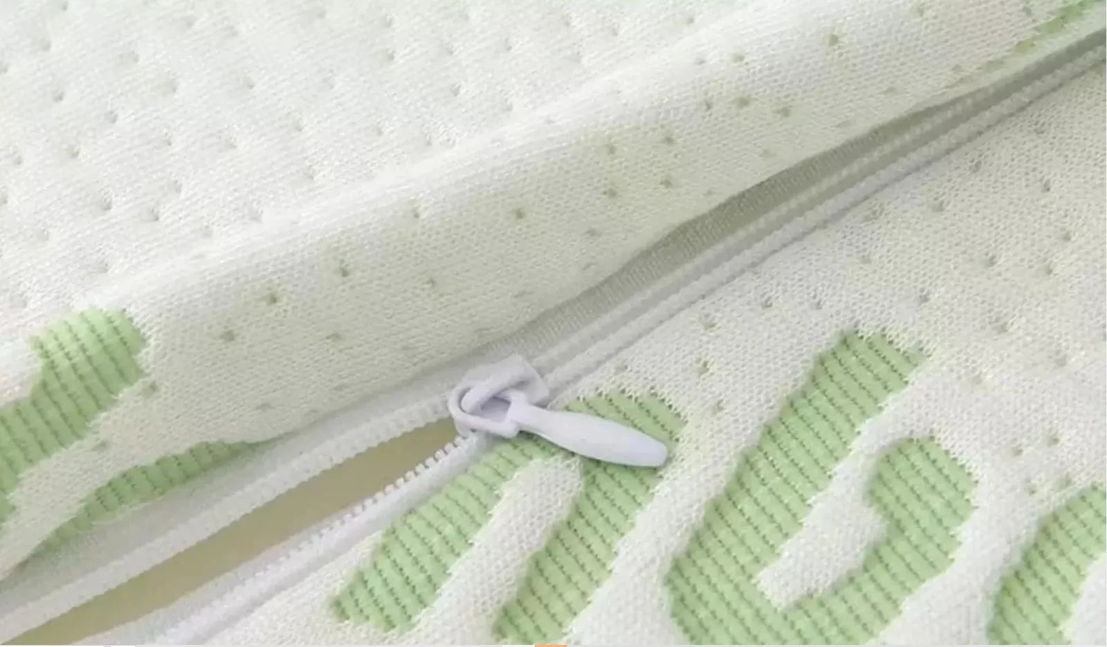 Luxury Hotel Quality Super Soft Memory Foam Pillow