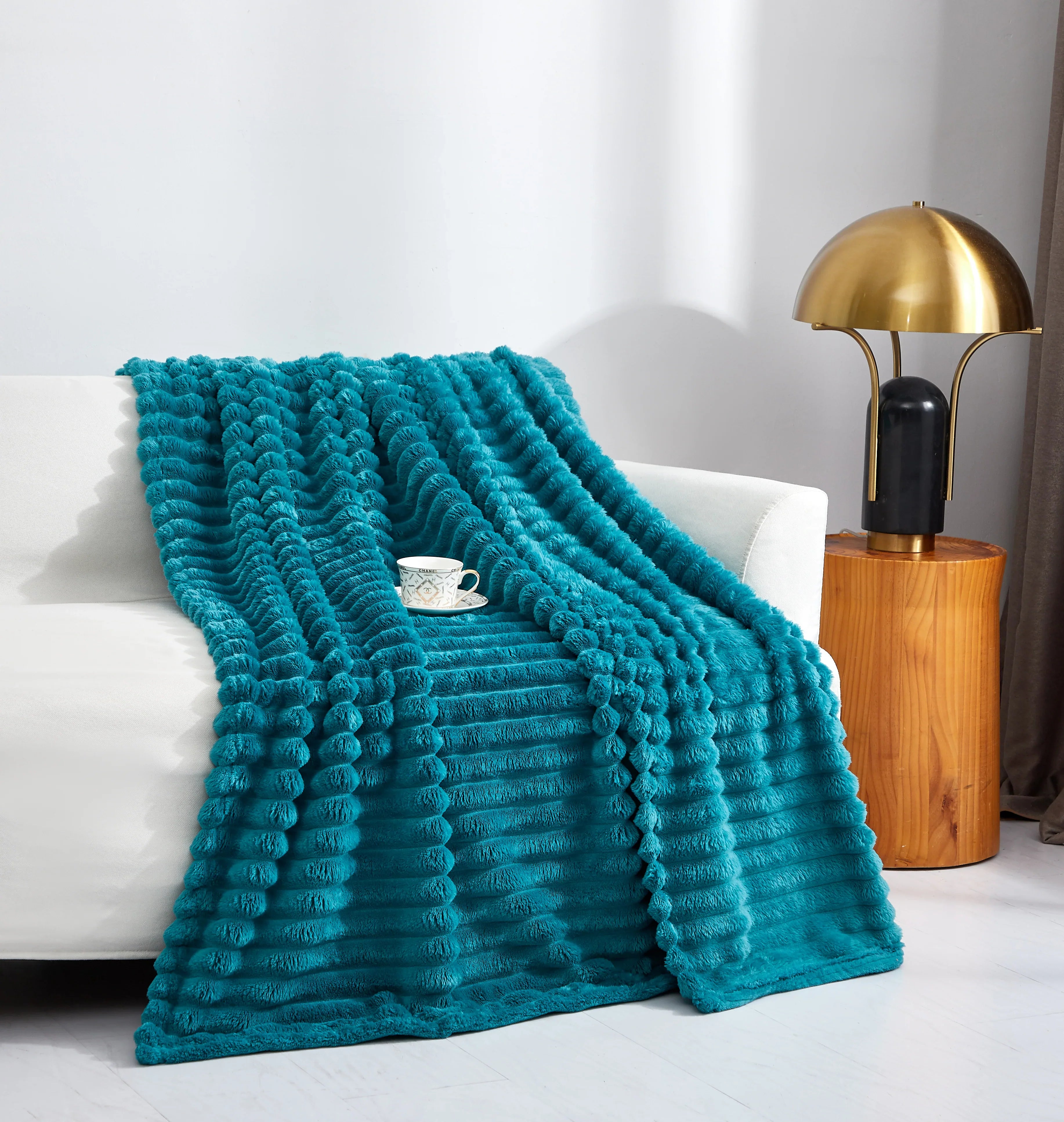 Striped Fleece Throw Blanket Double And King Size Super Soft Lightweight Plush Blanket